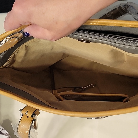 Giani Bernini handbag NWT Light Grey - Picture 7 of 12